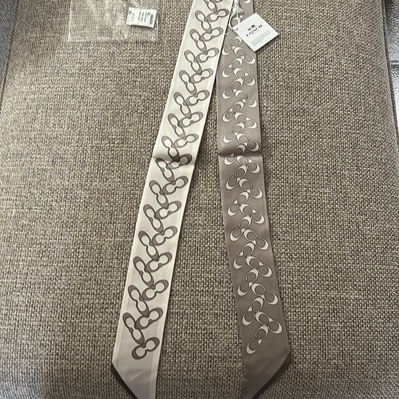 Coach Bias Signature C Skinny Scarf in Grey Birch - Picture 6 of 7